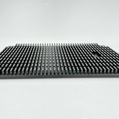 High Precision CNC Machining Parts Black Slotted Aluminum Power Amplifier Heatsink